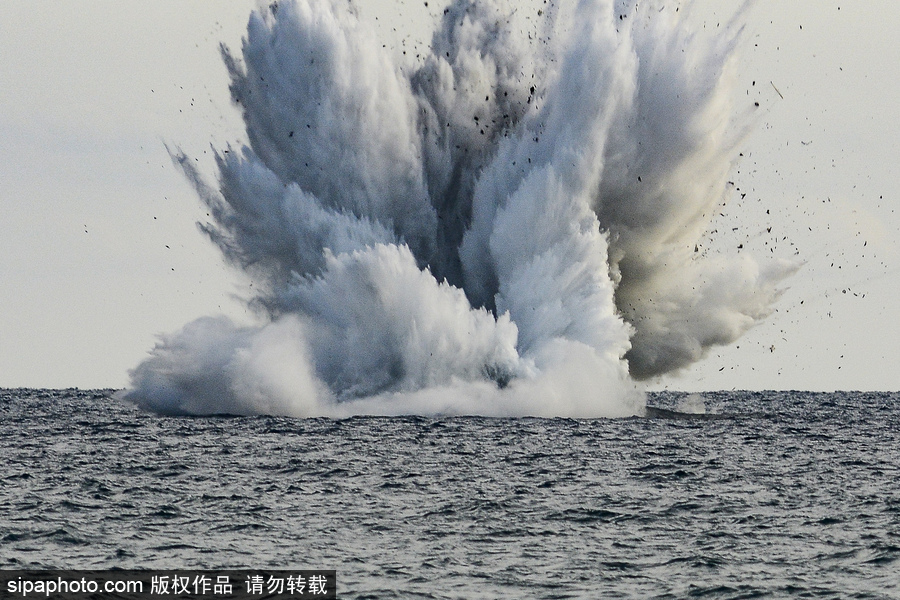 意大利飛行表演空軍戰(zhàn)斗機墜海 飛行員遇難