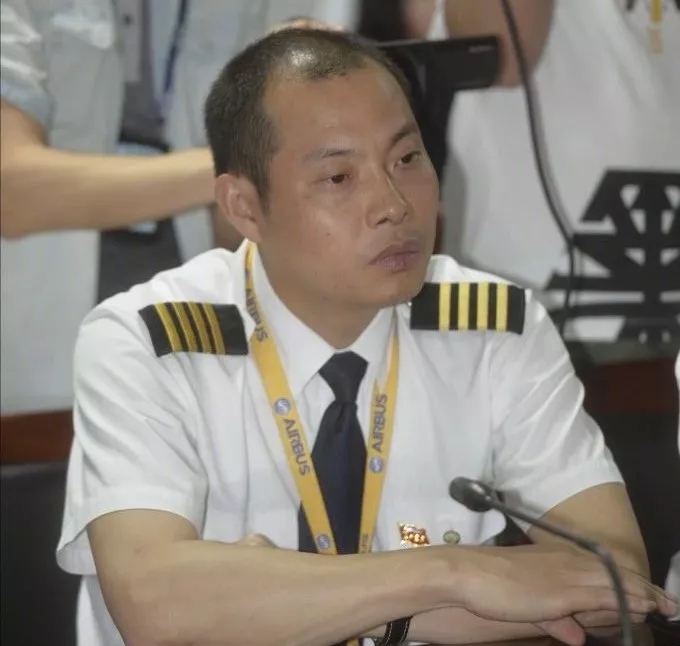 川航機長回憶生死備降驚魂一刻，這波操作簡直是奇跡！